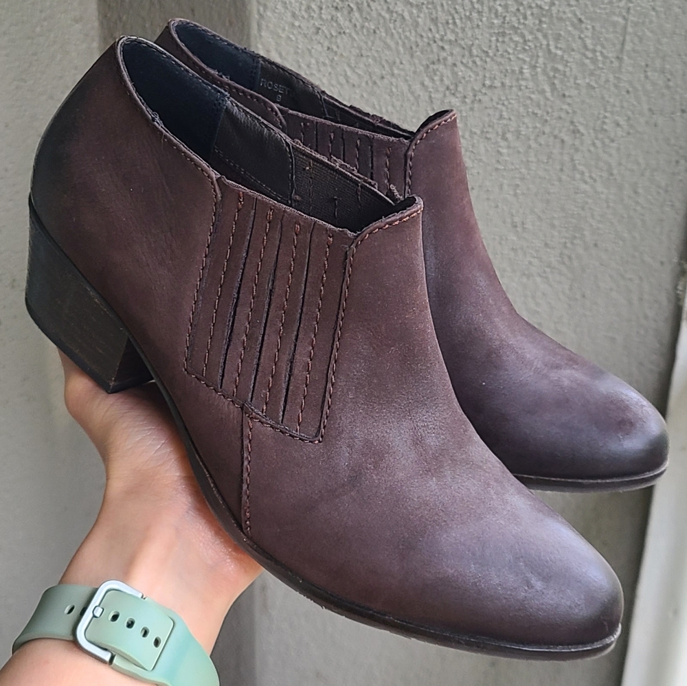 Steve Madden Rosetta Leather Booties, size 9, brown